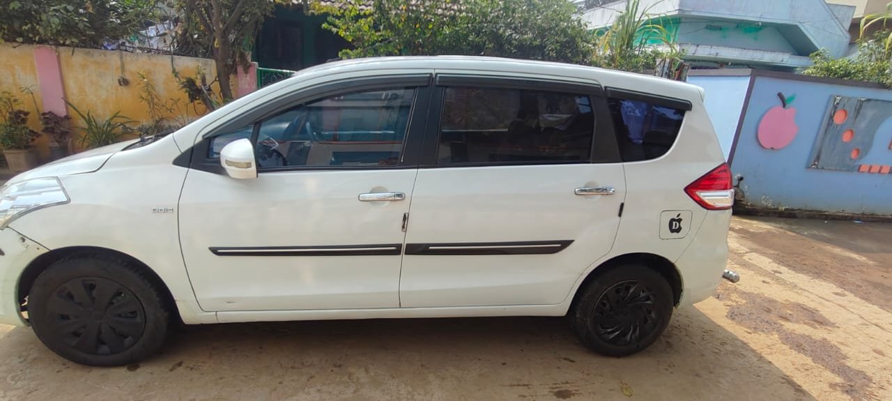Ertiga Side